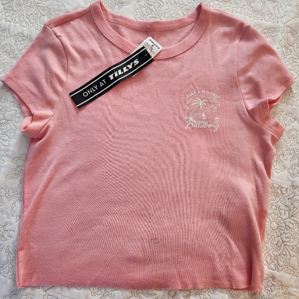 NWT billabong Baby Tee Size M PINK /CORAL
